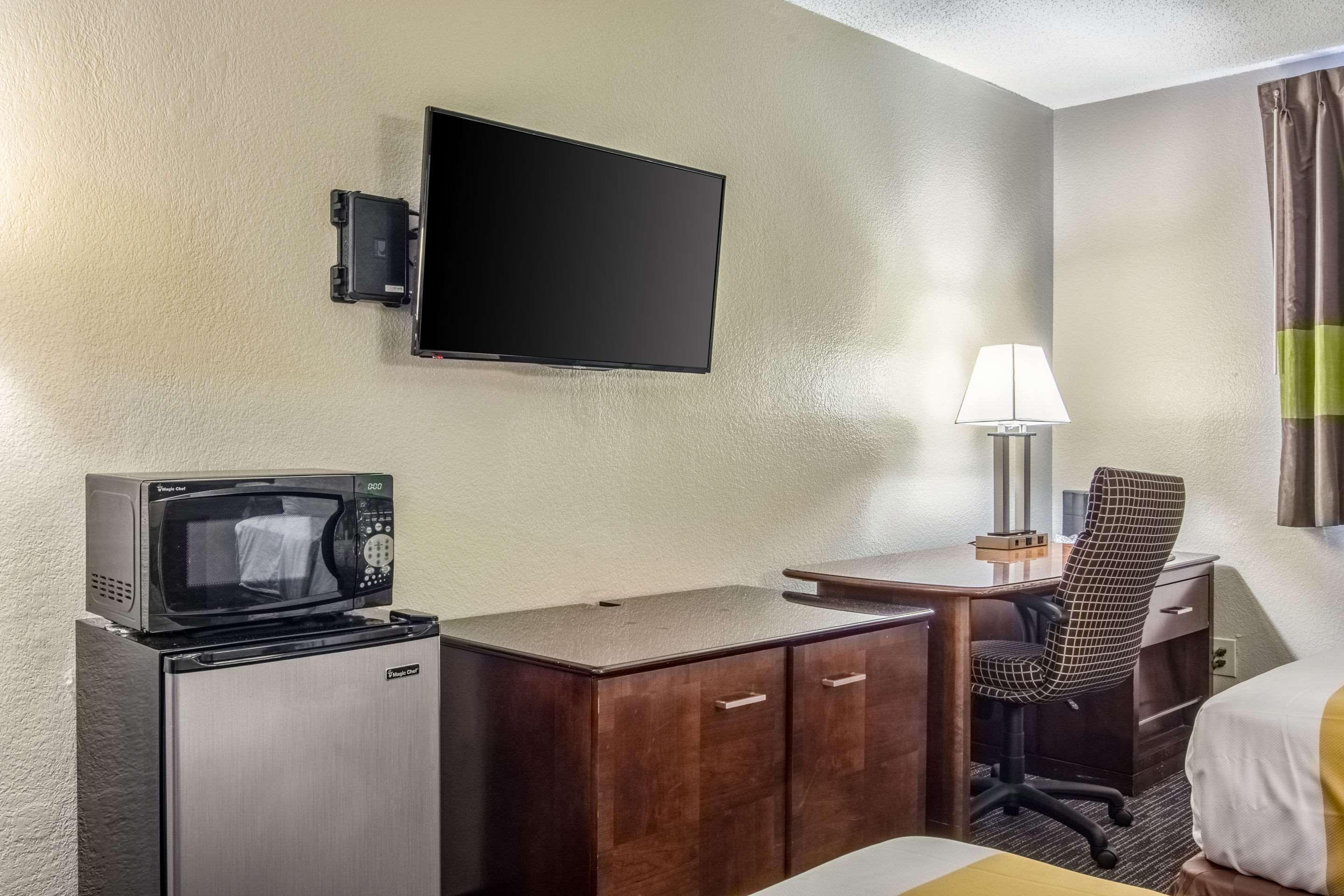 Quality Inn Atlanta Airport-Central College Park Exterior photo